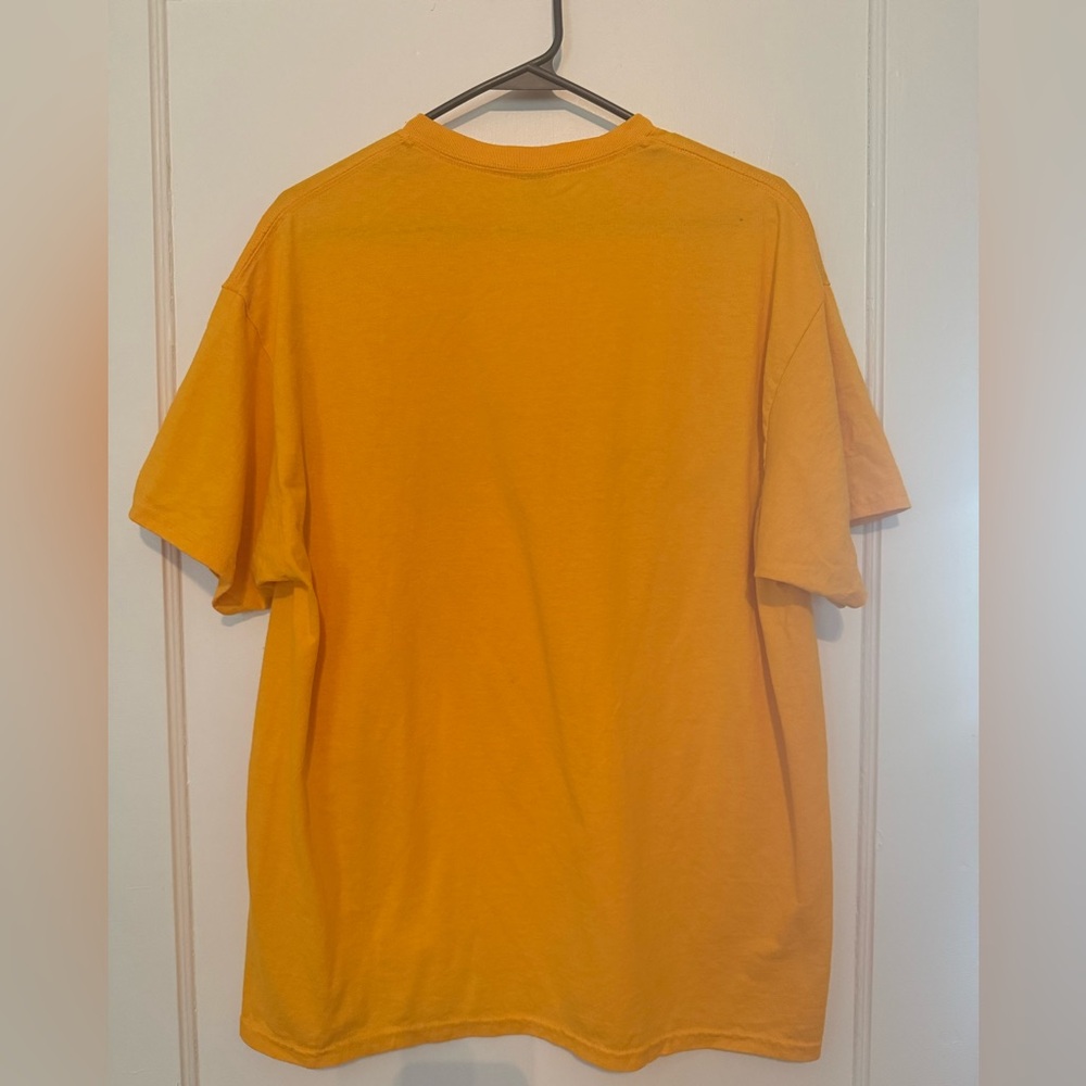 Unisex Gildan Yellow Short Sleeve Graphic Tee XL It's A Throat Punch Kinda Day - Picture 4 of 4